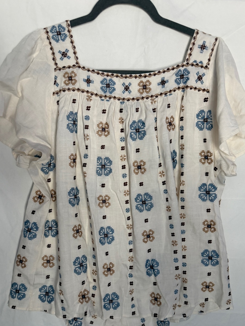 torrid Cream Peasant Blouse with Blue & Brown Embroidery. 2X LIKE NEW - Picture 4 of 6